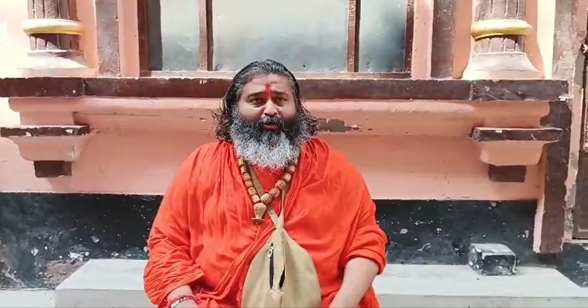 संत समाज की बैठक : ब्यूटी पार्लरों से मुस्लिम युवक-युवतियों तो बाहर करने की अपील, बोले- ऐसे लोगों से श्रृंगार मत कराइए जो मांसाहारी हों