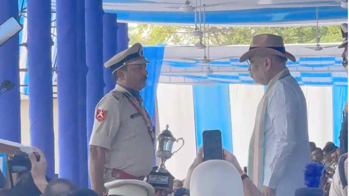 गृहमंत्री अमित शाह ने हिडमा के गांव में तैनात CRPF 150वीं बटालियन को दिया बेस्ट अवार्ड, कहा – मार्च 2026 तक सीआरपीएफ के बिना नक्सलियों का सफाया असंभव