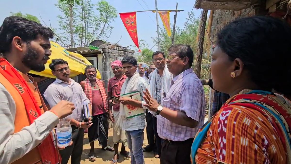 PM आवास योजना के अधूरे मकानों को पूरा कराने में जुटे अधिकारी, पूर्व सरकार की योजना गरीबों के लिए बनी मुसीबत…