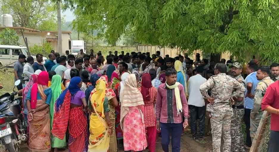 भाजपा नेता की गाड़ी की टक्कर से कांग्रेस नेता की मौत, पुलिस ने अब तक नहीं लिखी FIR, कांग्रेसियों ने हाईवे पर शव रख किया चक्काजाम, आराेपी के खिलाफ कार्रवाई की मांग