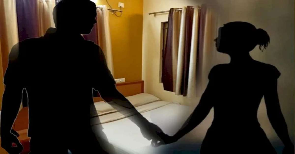 मोहब्बत का खौफनाक अंजामः रात के अंधेरे में प्रेमिका के कमरे में घुसा प्रेमी, फिर जो हुआ…