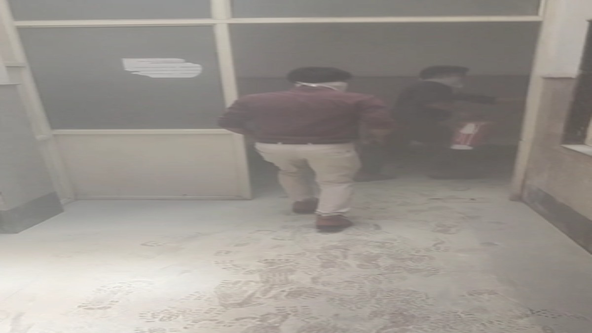 बड़ा हादसा टलाः शासकीय कमलाराजा अस्पताल के दूसरी मंजिल में लगी आग, मचा हड़कंप, कोई हताहत नहीं