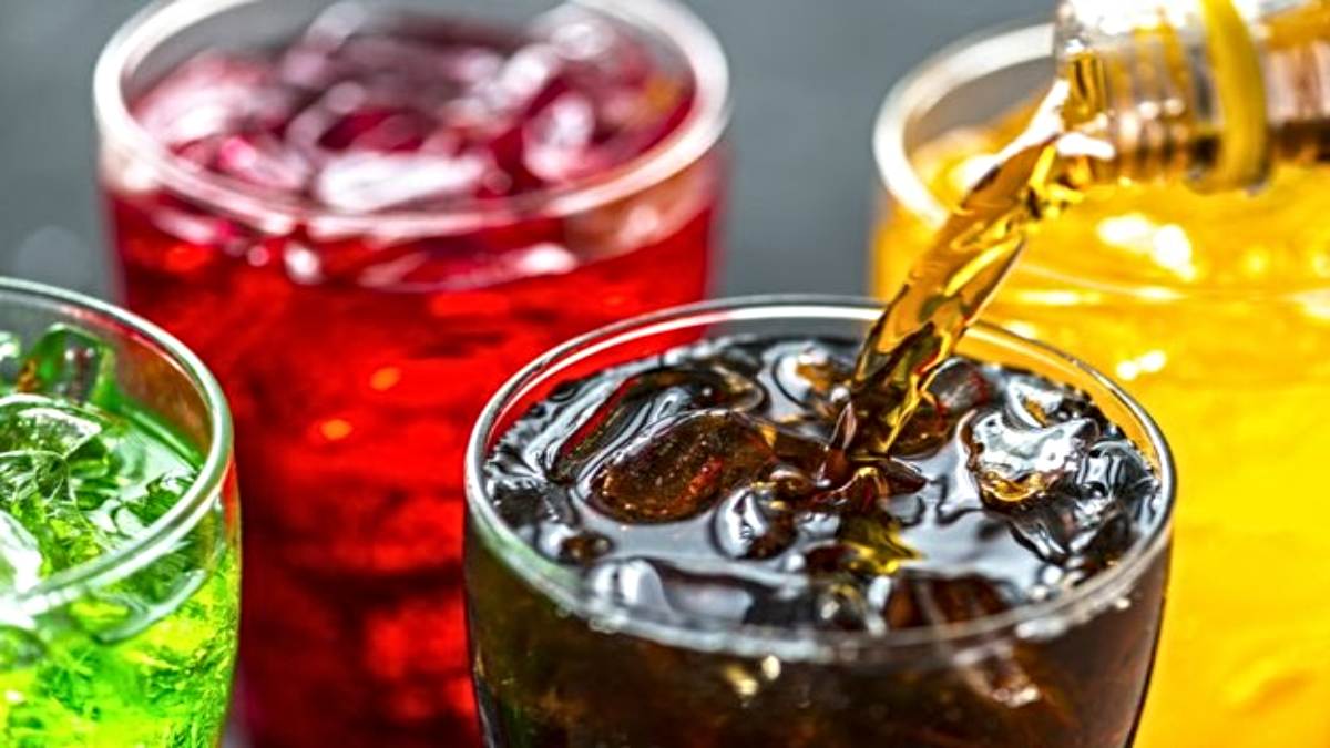 Cold Drink Side Effect: गर्मी में कोल्ड ड्रिंक पीने वाले हो जाए सावधान! इन परेशानियों करना पड़ सकता है सामना…