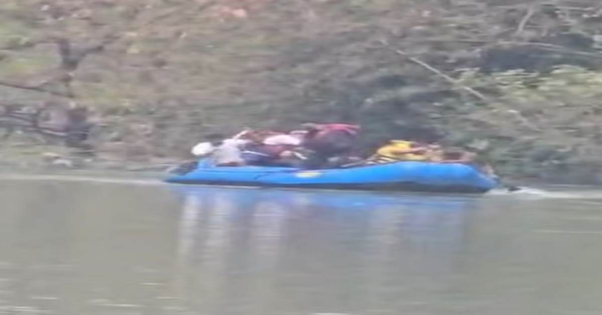 अपने के सामने अपनों की मौतः भाई को डूबता देख नहर में कूद गईं 2 बहनें, फिर जो हुआ जानकर बैठ जाएगा दिल…