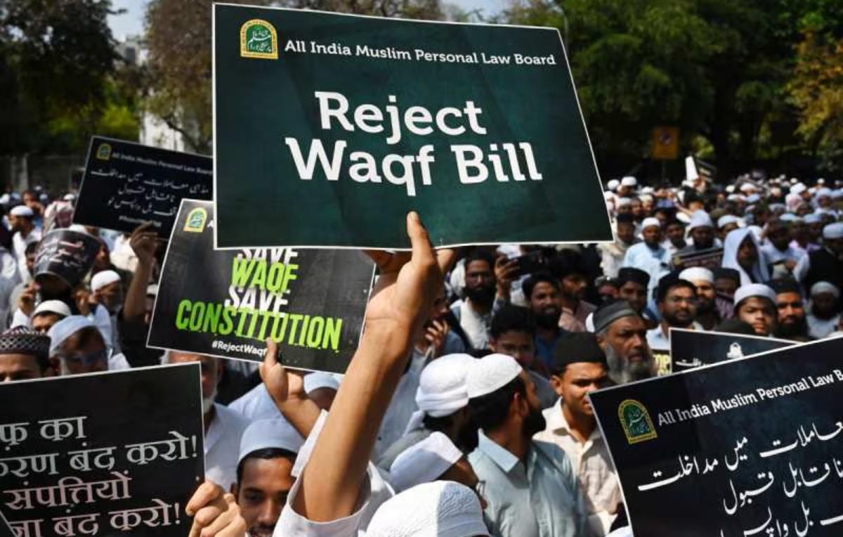 ‘लाइट बंद करो’ अभियान: वक्फ कानून के खिलाफ मुस्लिम बोर्ड की अपील- आज रात 9 बजे से 15 मिनट तक लाइट ऑफ रखें; कानून को असंवैधानिक बताया