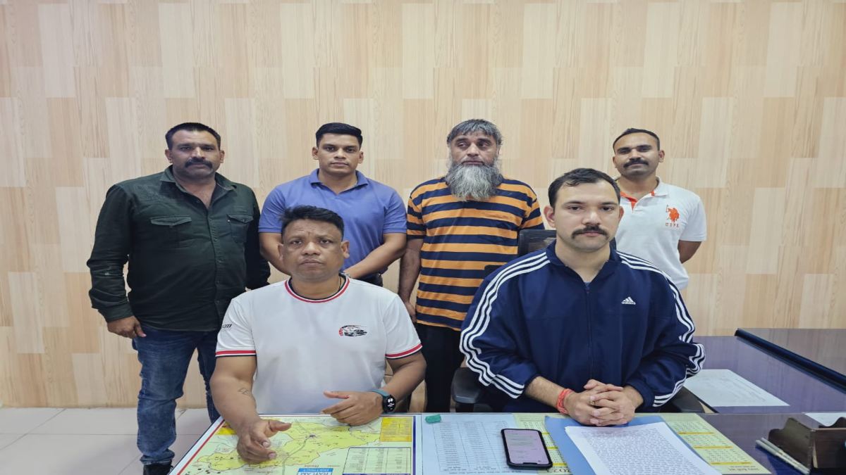 आतंक का अंत! 5 लाख का इनामी आतंकी फिरोज गिरफ्तार, जयपुर सीरियल ब्लास्ट साजिश में चल रहा था फरार, जानें कैसे चढ़ा मोस्टवांटेड पुलिस के हत्थे