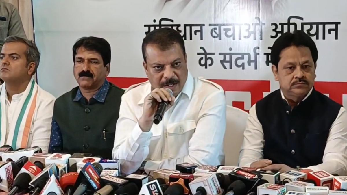 उमंग सिंघार ने नरोत्तम मिश्रा को घेरा: ‘एकल विश्राम’ पर उठाए सवाल, बोले- उन्हें जनता को बताना चाहिए कि डेढ़ घंटे किस काम में जाते थे