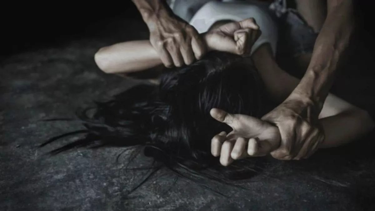 हवस, हैवानियत और हवालात: दोस्त के साथ मिलकर नाबालिग से मिटाई जिस्म की भूख, फिर बनाया बंधक, जानिए दरिंदों की खौफनाक क्राइम स्टोरी