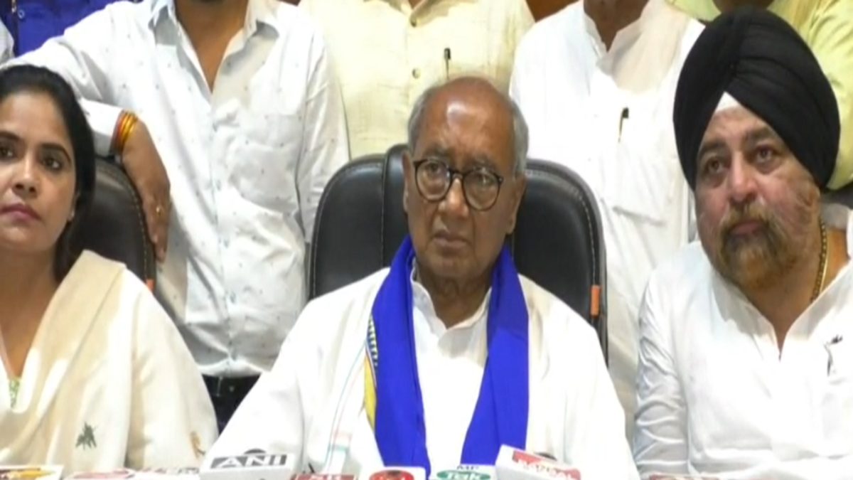 बंगाल हिंसा पर दिग्विजय का बड़ा बयानः बीजेपी और संघ को ठहराया जिम्मेदार, बोले- भाजपा और RSS का धर्म से कोई लेना देना नहीं