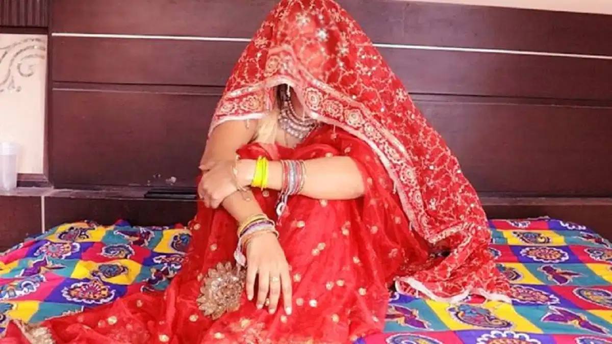 सुहागरात वाले दिन दूल्हे के साथ हो गया खेला: घूंघट उठाते ही हुआ कुछ ऐसा कि युवक के उड़ गए होश, थाने पहुंचा मामला