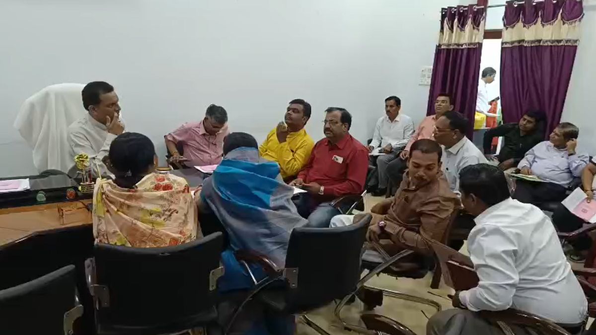 जबलपुर निगम में एक राष्ट्र एक चुनाव प्रस्ताव पारित: राज्य सरकार से पास करा कर प्रस्ताव राष्ट्रपति को भेजा जाएगा, यातायात व्यवस्था सुधारने 72 नए पार्किंग पॉइंट बनेंगे