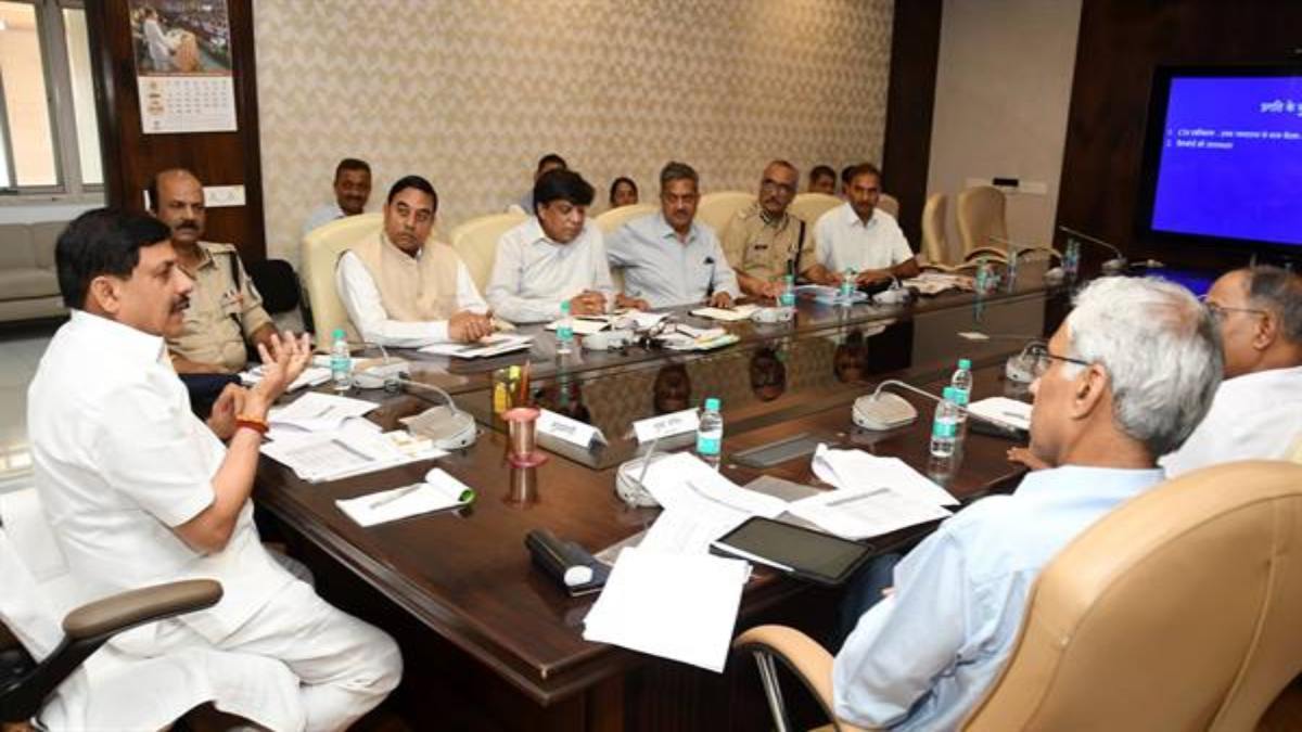 CM डॉ. मोहन ने की नए आपराधिक कानूनों की समीक्षा, सभी स्तर पर तकनीकी संसाधन और प्रशिक्षण उपलब्ध कराने के दिए निर्देश