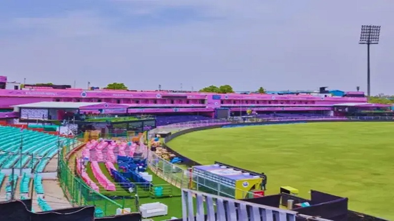 जयपुर में IPL के जोश के बीच काला खेल: SMS स्टेडियम के बाहर ब्लैक में बिक रहे टिकट