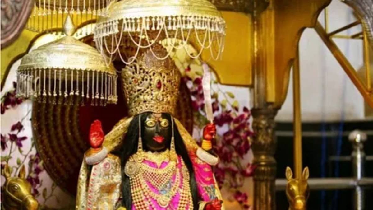 Chaitra Navratri-2025: दुनिया में इकलौता है यह काली मां का 300 साल पुराना मंदिर, देर रात होती है तांत्रिक पूजा, दिव्य श्रृंगार देखने दूर-दूर से पहुंचते हैं भक्त