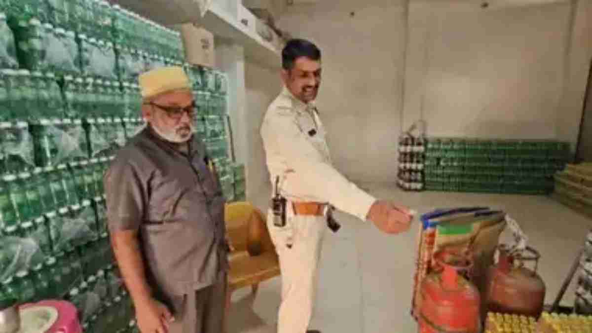 कहीं देखा है ऐसा ईमानदार चोर! व्यापारी के गल्ले से चुराए ढाई लाख, छोड़ गया इनोशनल लेटर, कहा- आपके मोहल्ले का हूं, जल्द पैसे लौटा दूंगा
