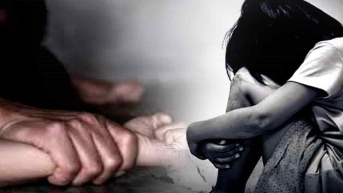 चिप्स लेने गई नाबालिग से रेप की कोशिशः दांत से काटकर बदमाश के चंगुल से भागी बच्ची, आरोपी गिरफ्तार