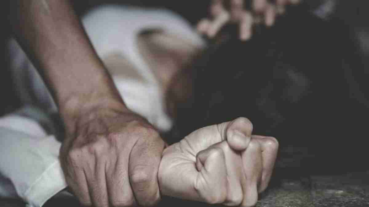 दुमका: रिश्तेदार की शादी में गई नाबालिग से 5 लोगों ने किया गैंगरेप, सभी आरोपी गिरफ्तार
