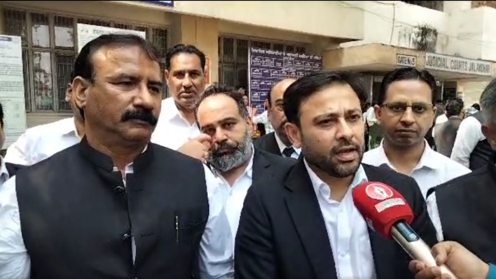मनोरंजन कालिया के घर हुए हमले को लेकर वकीलों ने किया बड़ा ऐलान, आज रहेगा No work day