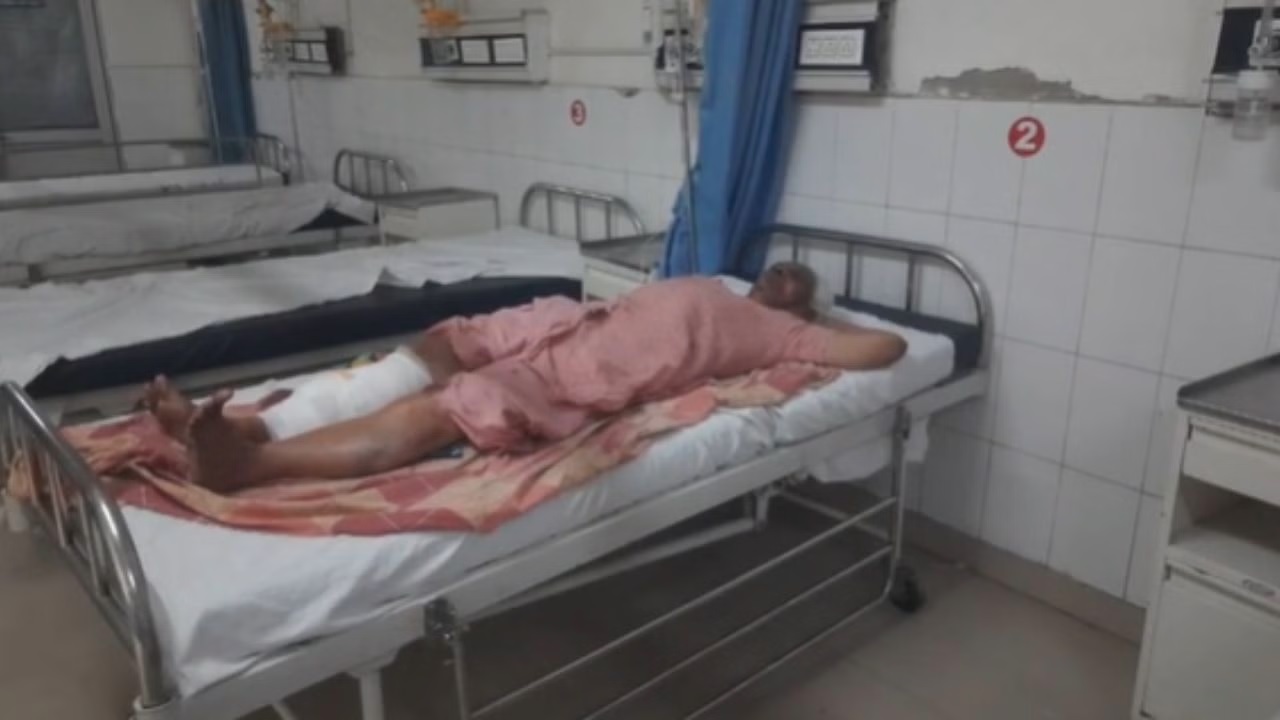 बठिंडा में नशे के लिए पैसे न देने पर बेटे ने मां को डंडे से पीटा, दोनों पैर तोड़े