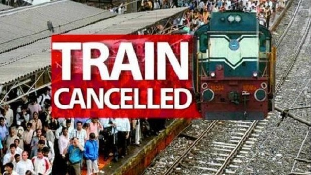 पूर्वी तटीय रेलवे द्वारा विकास कार्यों के कारण 13 अप्रैल से 24 अप्रैल के बीच 12 ट्रेनें रद्द