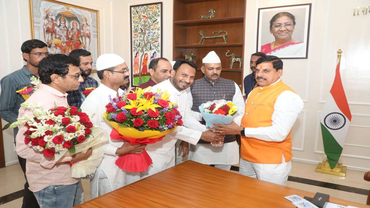 सीएम डॉ मोहन से मुस्लिम समाज के प्रतिनिधिमंडल ने की मुलाकात, लोकसभा में वक्फ बिल पास होने पर दी बधाई