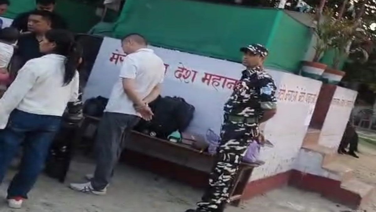 ‘ऑपरेशन सिंदूर’ के बाद भारत में अवैध तरीके से घुसने का प्रयास कर रहे 4 चीनी नागरिक गिरफ्तार, 2 नेपाली महिलाएं कर रही थीं गाइड, PAK से कनेक्शन की चर्चा