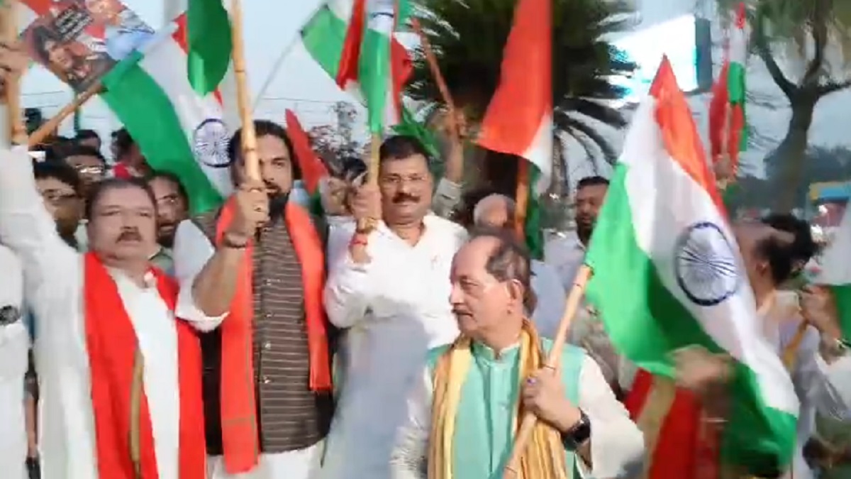 भारतीय सेना के शौर्य को सम्मानित करने के लिए बिहार बीजेपी ने निकाली तिरंगा यात्रा, दिलीप जायसवाल ने कहा- …तो साफ हो जाएगा पाकिस्तान