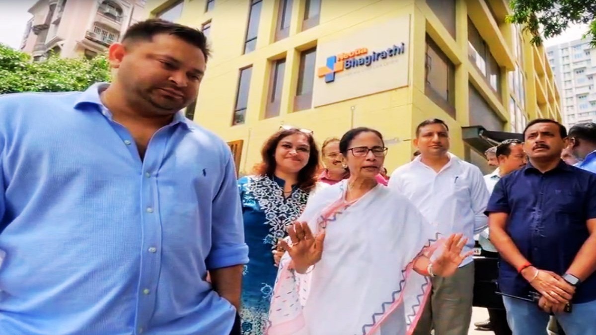 तेजस्वी के बेटे से मिलने अस्पताल पहुंची CM ममता बनर्जी, कहा- बिहार चुनाव में खुशखबरी लेकर आए बच्चा