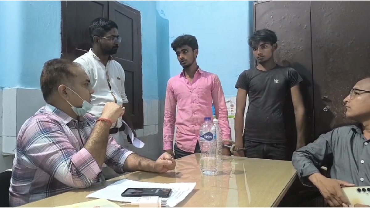 शर्मनाक: मुजफ्फरपुर में गांव के ही 3 युवकों ने युवती के साथ किया गैंगरेप, घटना का बनाया वीडियो, पुलिस ने दो को किया गिरफ्तार