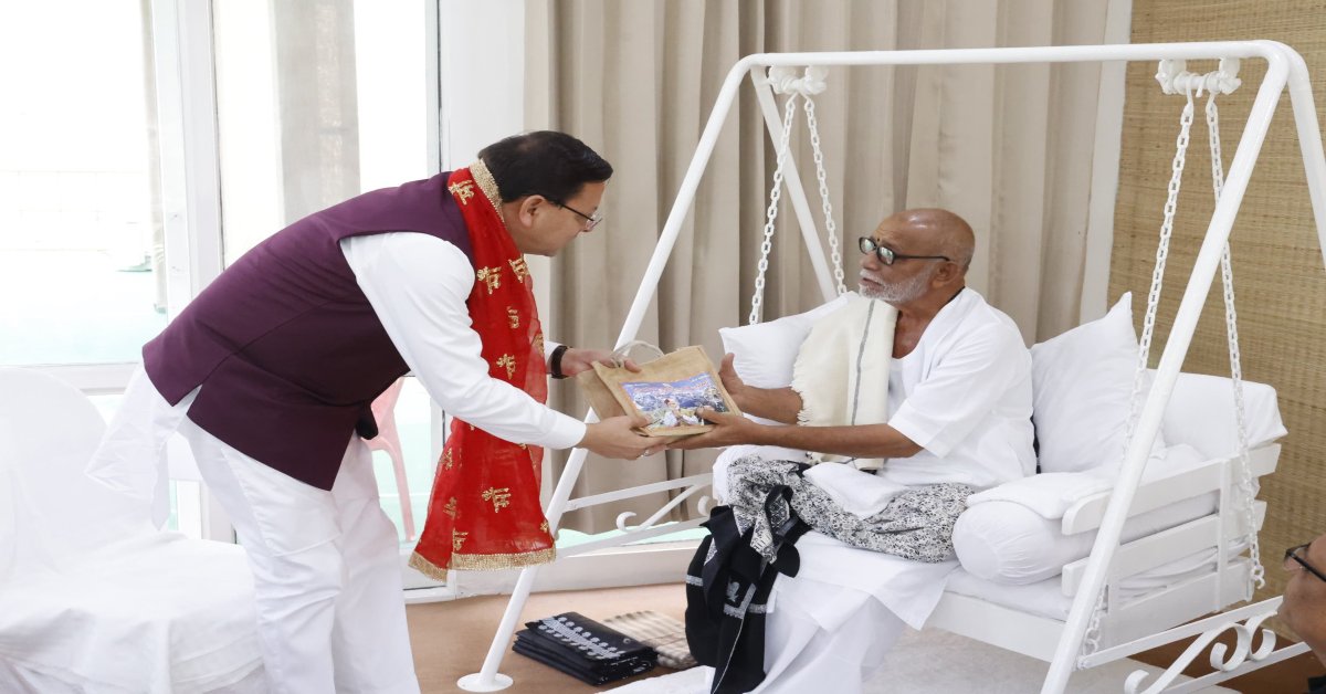 ‘रामकथा आत्मिक चेतना जागृत करने का माध्यम’, CM धामी बोले- मोरारी बापू की अमृतवाणी से जीवन को राममय बनाने की प्रेरणा मिलती हैं