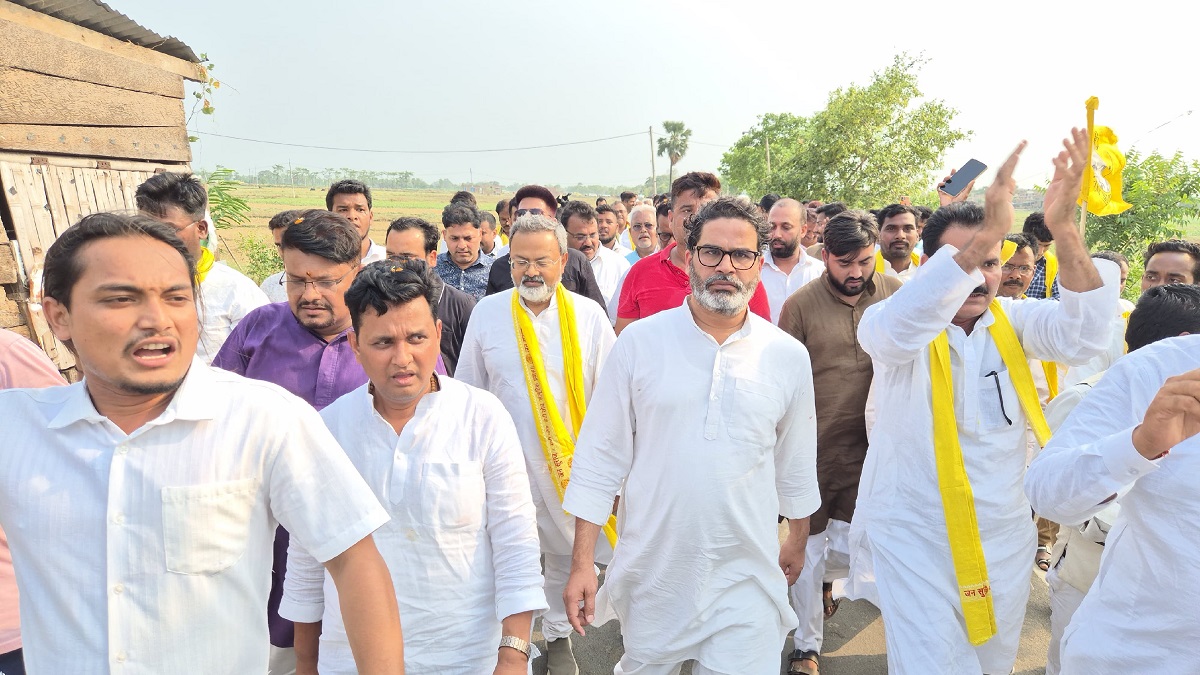प्रशांत किशोर की पहल से खुली प्रशासन की नींद! स्वतंत्रता सेनानी जेपी के पैतृक आवास पर साल भर बाद बहाल हुई बिजली आपूर्ति