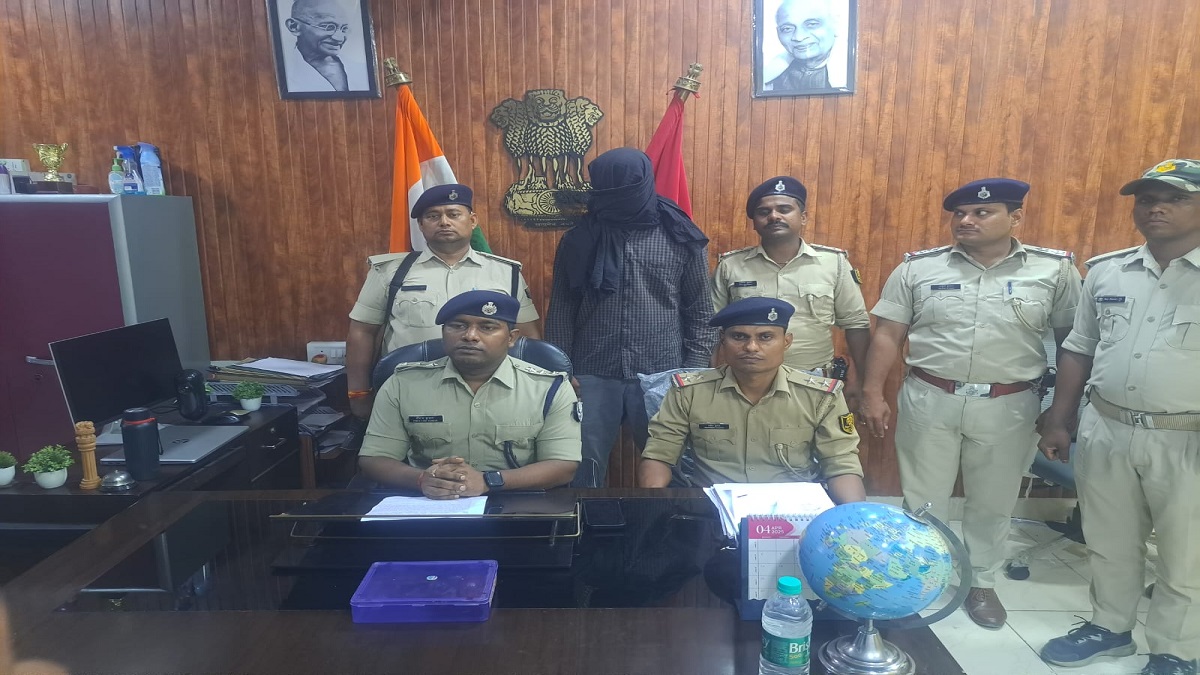 शादी समारोह में दो पक्षों के बीच हुए विवाद में फायरिंग, एक युवक को लगी गोली, पुलिस ने आरोपी को गिरफ्तार कर भेजा जेल