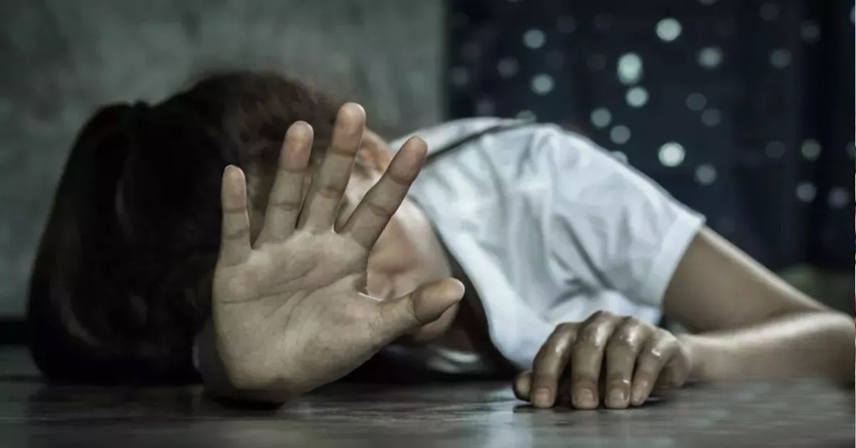कहीं मुंह दिखाने के लायक नहीं रहेगी ! मथुरा में युवती के साथ सामूहिक दुष्कर्म, दरिंदों ने 4 महीनों तक नोचा जिस्म