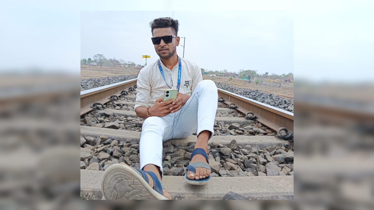 रील्स का ऐसा पागलपनः पटरी पर दो युवक बना रहे थे Reel तभी आ गई ट्रेन, एक की मौत दूसरे की बची जान