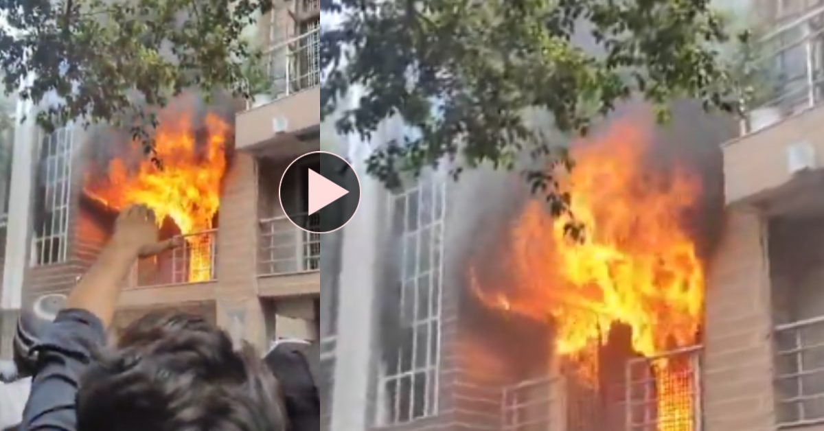 एक झटके में सब खत्म ! कपड़े के कारखाने में लगी आग, लाखों का सामान जलकर राख