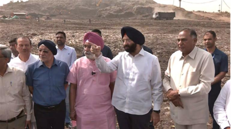 दिल्ली सरकार के मंत्री मनजिंदर सिरसा का दावा; 2028 तक दिल्ली से कूड़े के पहाड़ डायनासोर की तरह गायब हो जाएंगे