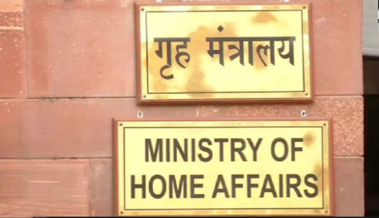दिल्ली में बड़ा प्रशासनिक फेरबदल, गृह मंत्रालय ने मुख्य सचिव समेत 66 IAS और IPS अधिकारियों का किया ट्रांसफर
