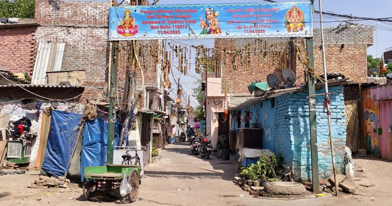 दिल्ली के मद्रासी कैंप में कल बुलडोजर कार्रवाई तय, एक दिन पहले 300 परिवारों में से सिर्फ 189 को फ्लैट आवंटित ; लोग बोले- ‘यहीं मर जाएंगे…’