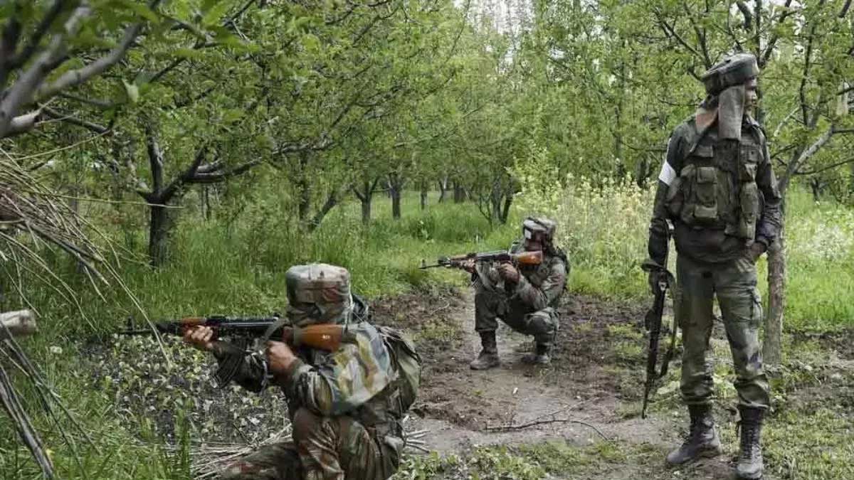 नक्सलवाद पर करारा वारः छत्तीसगढ़ के पड़ोसी राज्य में सुरक्षाबलों-नक्सलियों के बीच मुठभेड़, 5 लाख का इनामी नक्सली ढेर, 10 लाख का इनामी गिरफ्तार