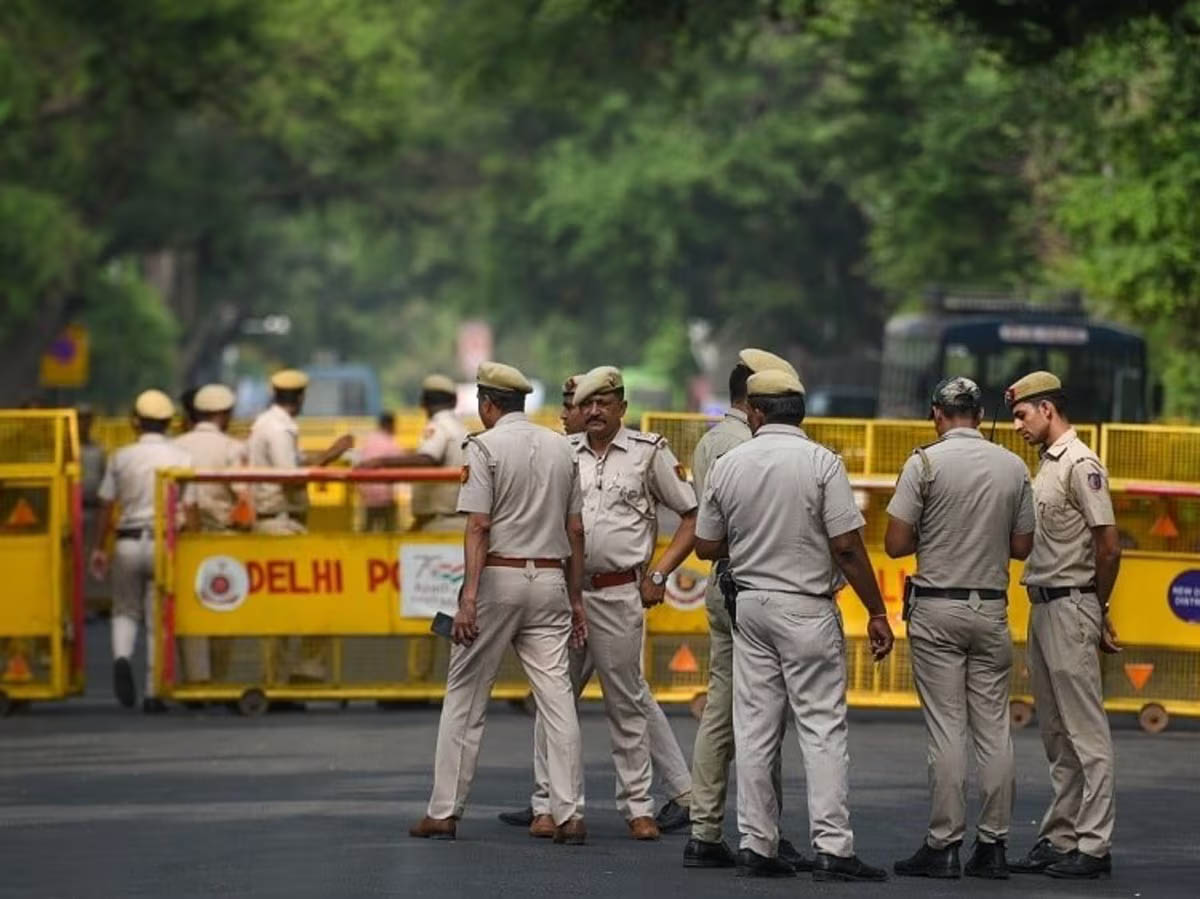भारत-पाकिस्तान तनाव के बीच दिल्ली पुलिस का खास अभियान,‘फेस वॉश’ चलाकर कर रही अवैध बांग्लादेशियों की पहचान