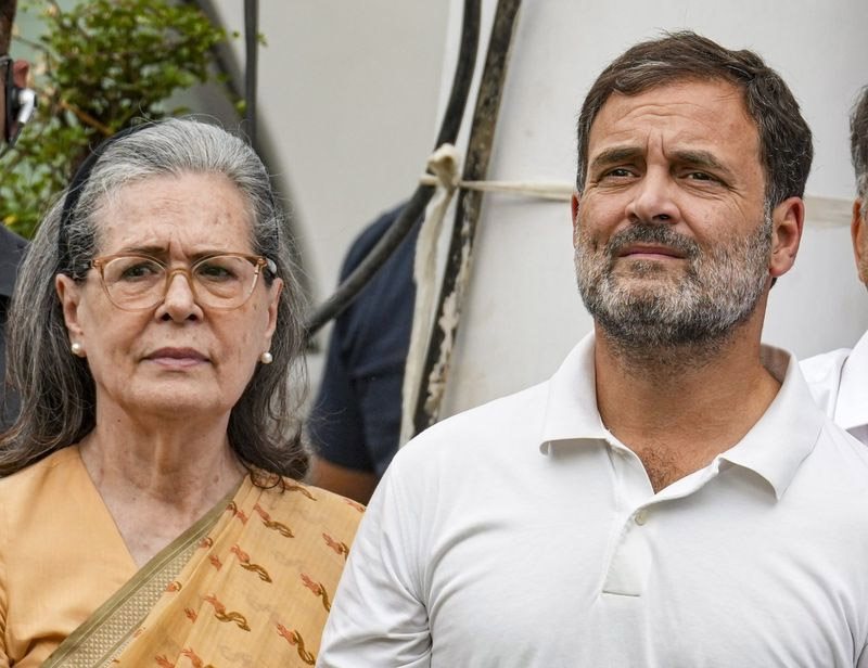 नेशनल हेराल्ड केस में सोनिया और राहुल गांधी को कोर्ट ने जारी किया नोटिस, 8 मई को अगली सुनवाई