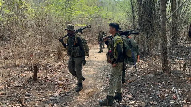 माओवादियों और सुरक्षा बलों के बीच गोलीबारी,  22 माओवादी मारे गए