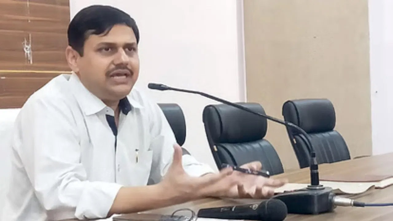 IAS कौशल राज शर्मा बने दिल्ली CM रेखा गुप्ता के नए सचिव, आदेश जारी