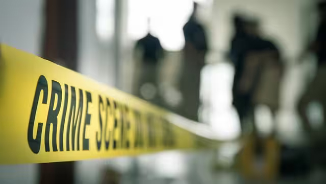 Delhi Crime: पैतृक संपत्ति के बंटवारे को लेकर 2 बेटियों मिलकर की मां की हत्या, डेढ़ साल से फरार बड़ी बहन गिरफ्तार