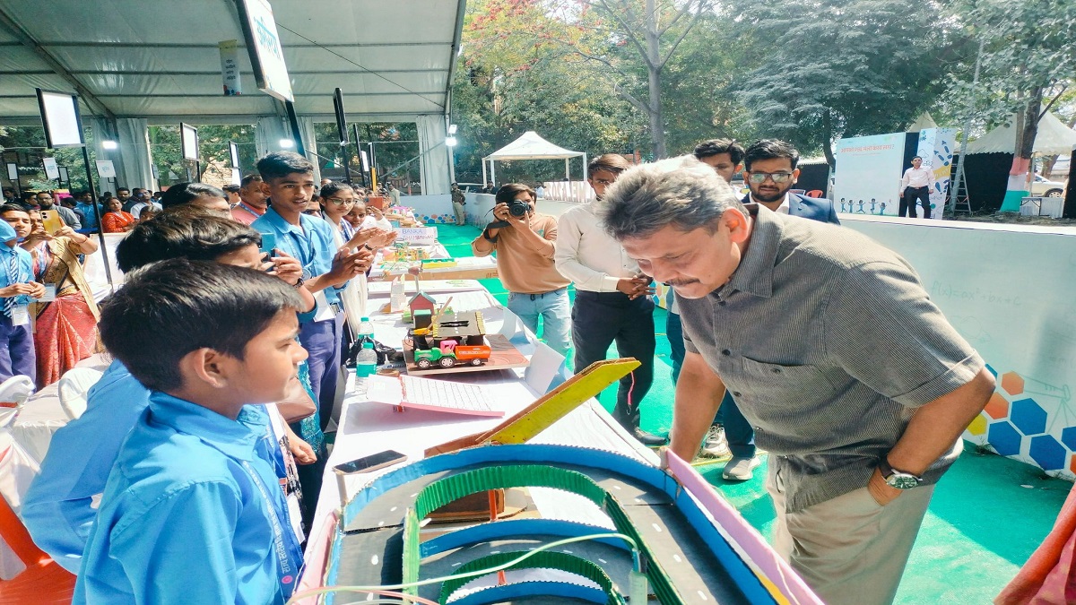 Bihar Government School : सरकारी स्कूलों मिलेगी प्राइवेट जैसे सुविधाएं, सरकार करने जा रही ये पहल, जानें क्या है प्लान