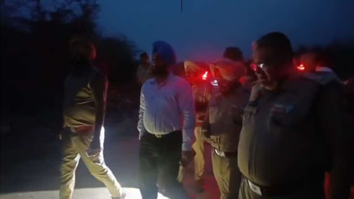 Punjab News: गैंगस्टर आशीष चोपड़ा के गुर्गे से पुलिस की मुठभेड़, गोली लगने के बाद हुआ गिरफ्तार…