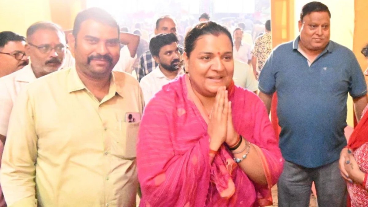 कांग्रेस विधायक श्वेता सिंह मुश्किलों में घिरी, इनके नाम पर है दो पैन कार्ड और तीन वोटर आईडी, BJP ने की जांच की मांग