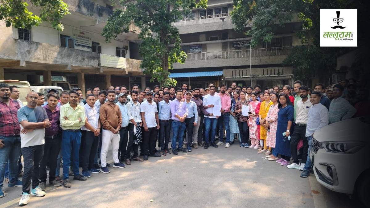 CG News : ठेका निरस्त होते ही सैंकड़ों स्वास्थ्य मितान हुए बेरोजगार, सरकार से समायोजन की कर रहे मांग