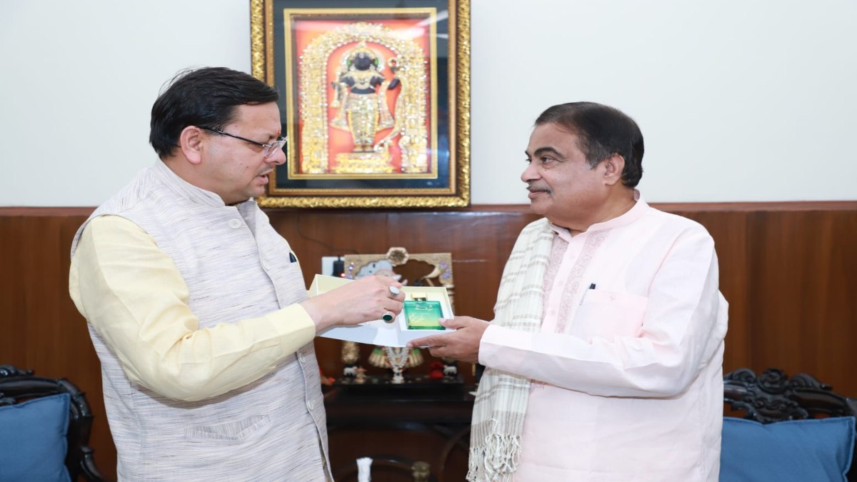 CM धामी ने केंद्रीय मंत्री नितिन गडकरी से की मुलाकात, कई परियोजनों की स्वीकृति के लिए किया अनुरोध