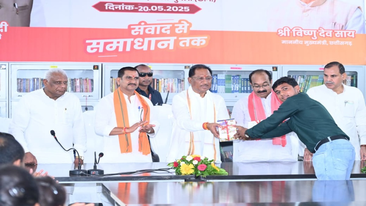 “नटवर स्कूल ही था विकल्प, फिर भी हार नहीं मानी” – मुंगेली में CM साय ने बचपन के संघर्ष को किया याद, बच्चों को दिए डिजिटल युग में सफल होने के सूत्र